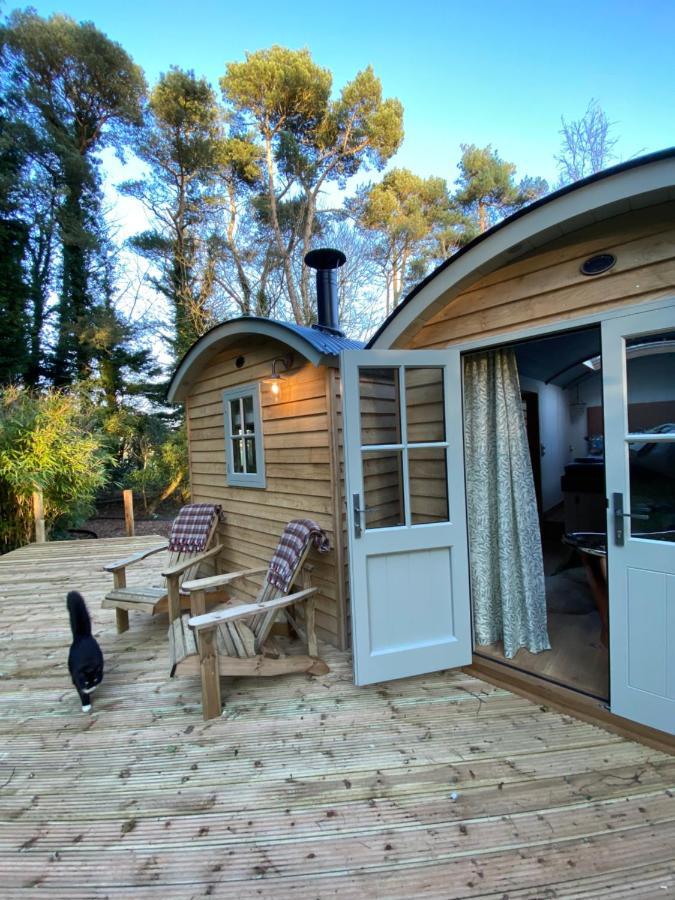 Chez Maurice Luxury Shepherds Hut With Bath And Hot Tub Kelling ภายนอก รูปภาพ